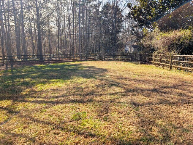 Building Photo - Luxury 4 Bedroom Home!  Waxhaw! Rea Road!