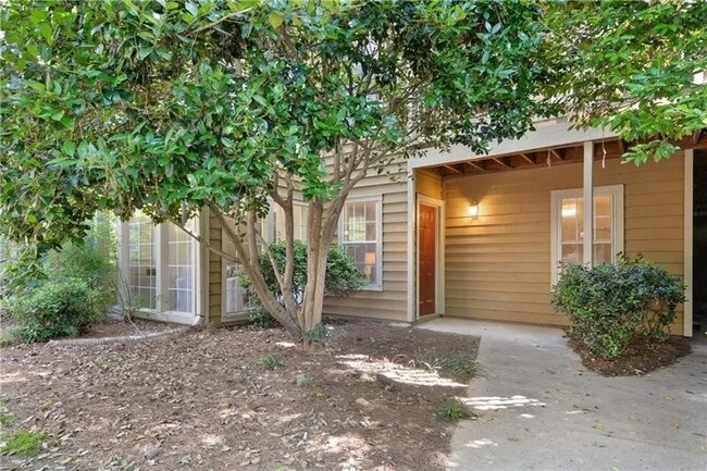 Building Photo - 901 Country Park Dr