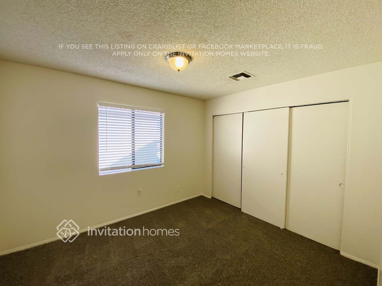 Building Photo - 501 N Red Rock St