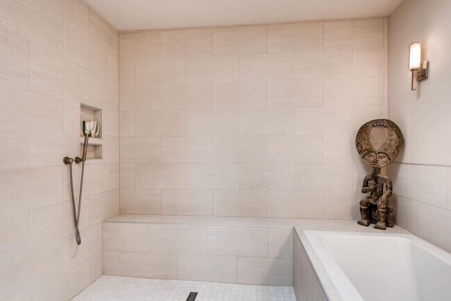 Building Photo - Blue Ridge Waterfront Home