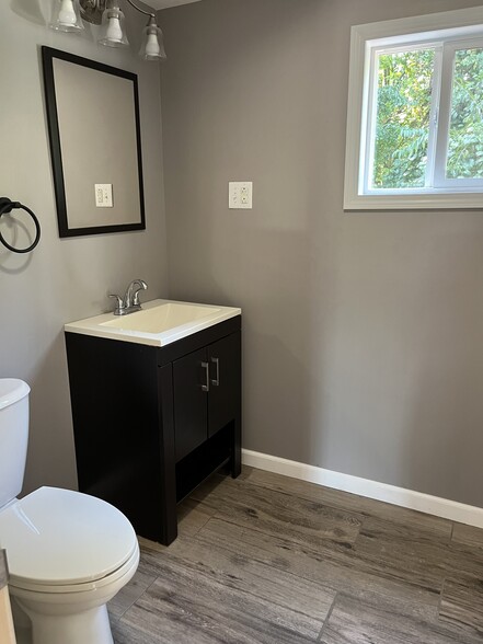 Bathroom 2 - 1381 Randall St