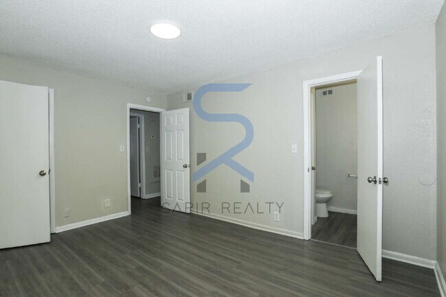 Building Photo - All-Electric 2-Bed Retreat in the Heart of Atlanta