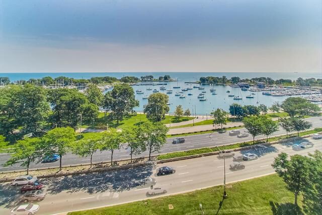 Building Photo - 3240 N Lake Shore Dr