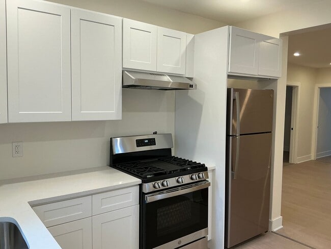 Building Photo - Refine Tyler Realty LLC