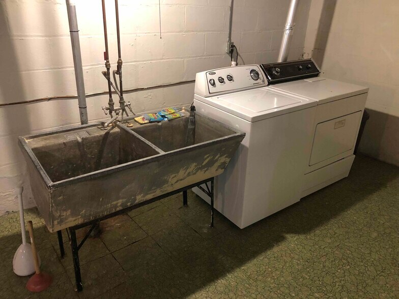 Laundry - 5525 Colfax Avenue South