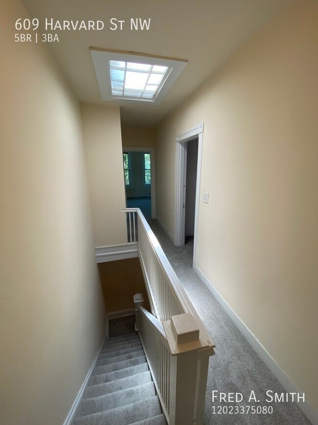 Building Photo - 5 Bedroom Townhouse Next To Howard Univers...
