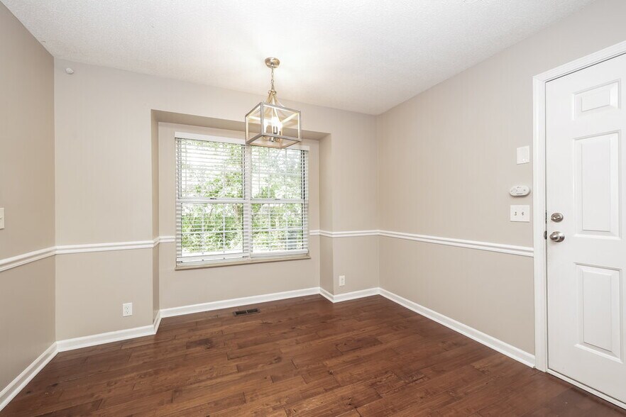 Building Photo - 3933 Hillshire Dr