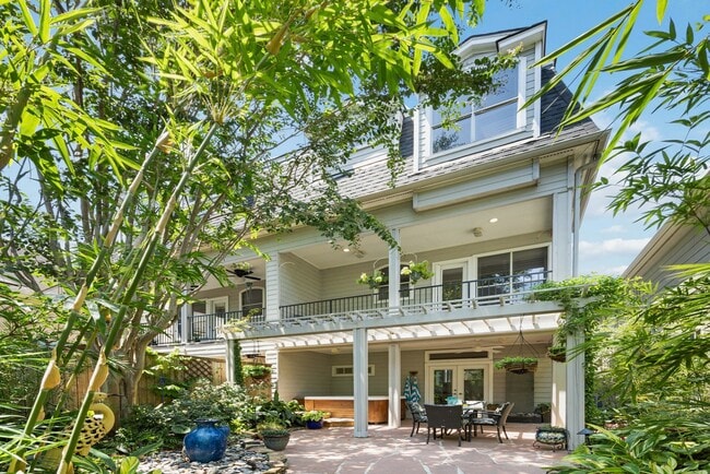 Building Photo - 224 Birdsall St