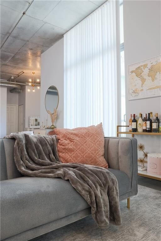 Building Photo - 2100 Van Buren St