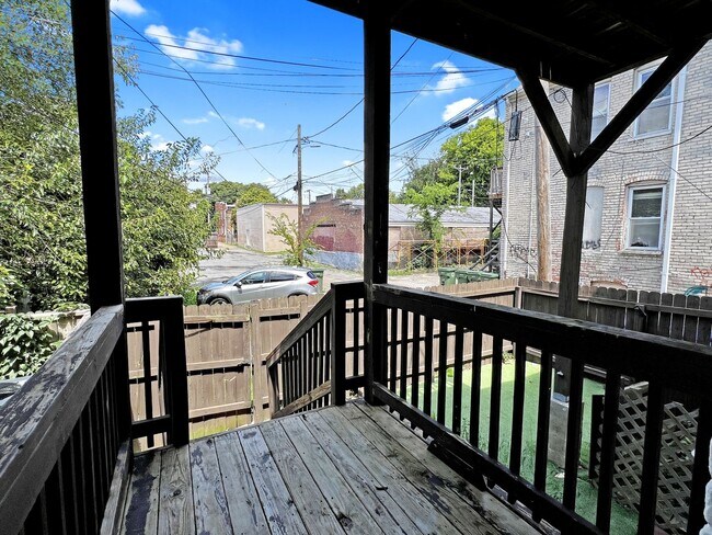 Building Photo - 16 S Stafford Ave