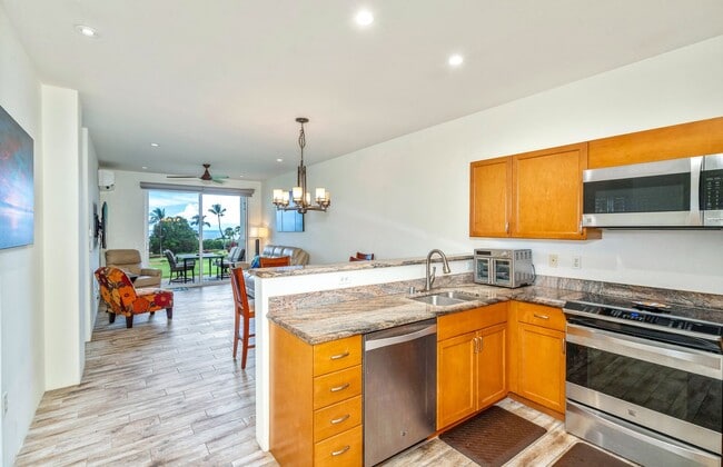 Building Photo - Beautifully Fully Furnished 2 Bed, 2 Bath ...