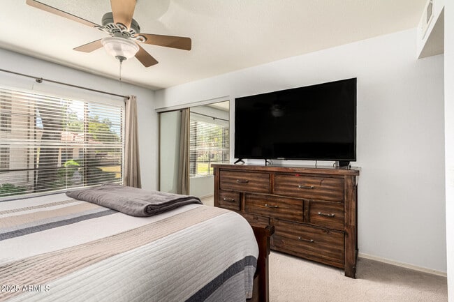 Building Photo - 8700 E Mountain View Rd