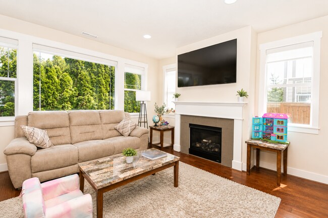 Building Photo - 402 NE 77th Ave