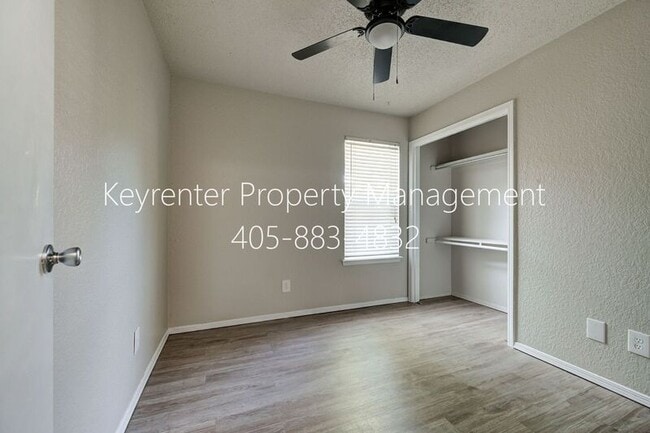 Building Photo - 313 Belmont Dr