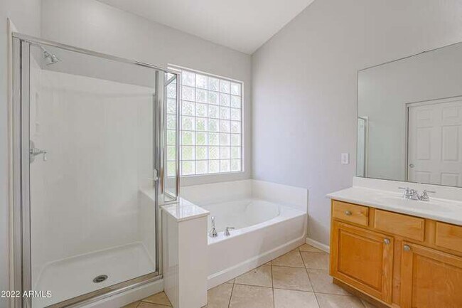 Building Photo - 17663 W Tasha Dr