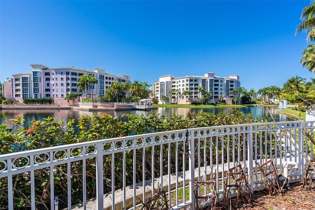Building Photo - 715 Crandon Blvd