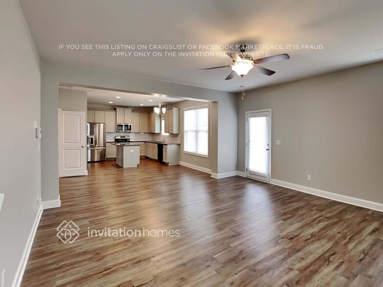 Building Photo - 247 Sage Dr