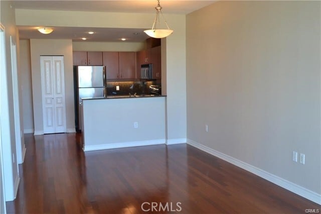 Building Photo - 300 W Beech St