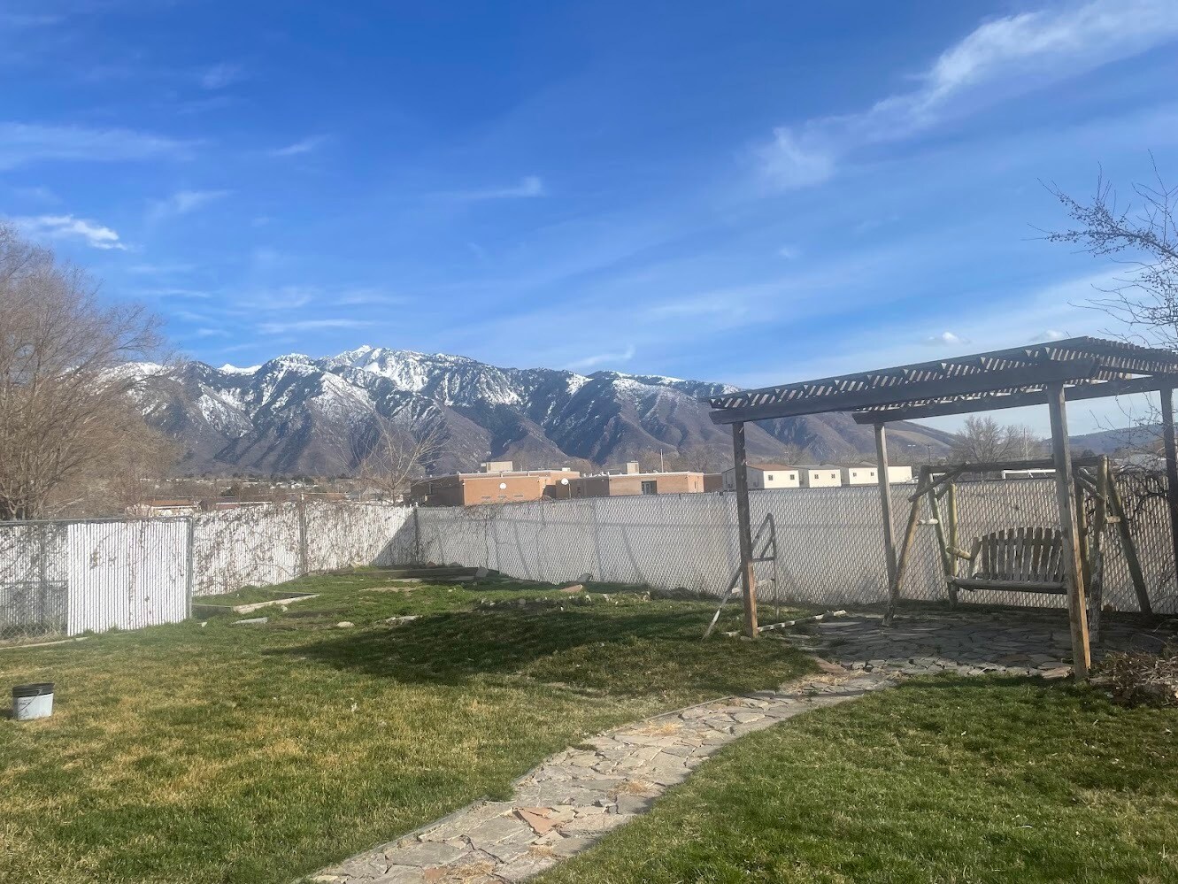 Building Photo - 758 E New England Dr