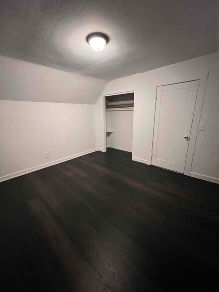 Building Photo - 301 N Railroad Ave