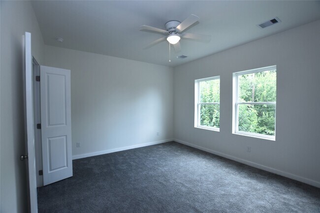 Building Photo - 1230 3rd Ave N