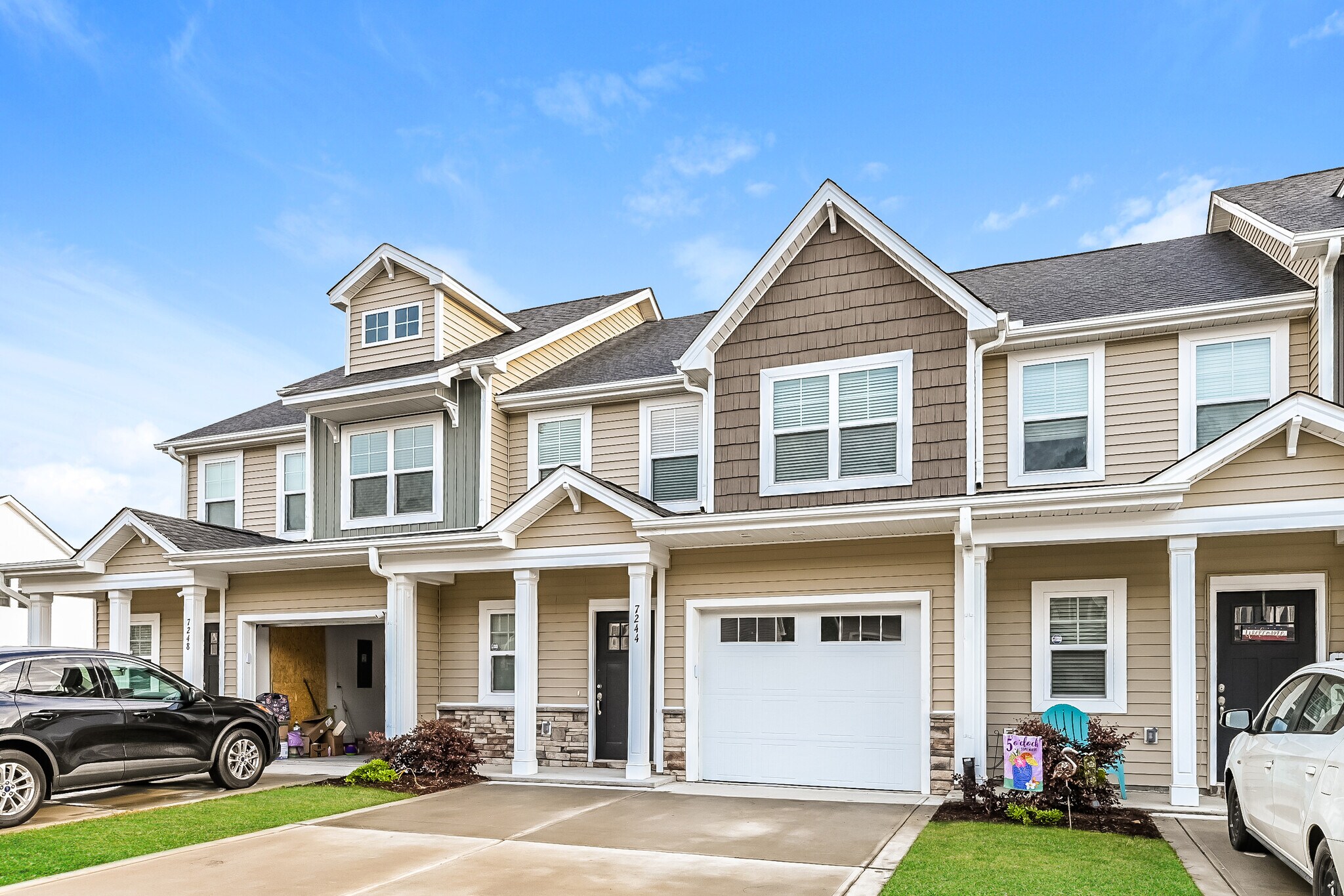 Building Photo - 7244 Bellacroft Dr