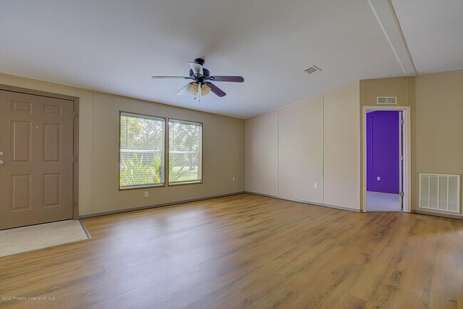 Building Photo - 14820 Aubrey Ave