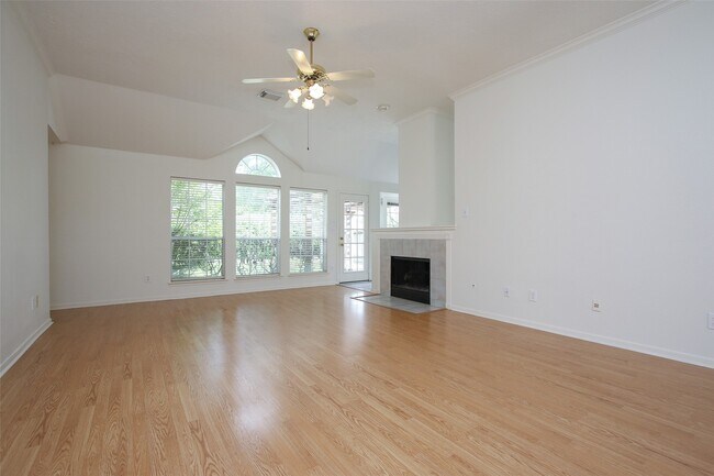 Building Photo - 9822 Therrell Dr