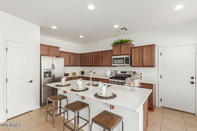 Building Photo - 3467 S Falcon Dr