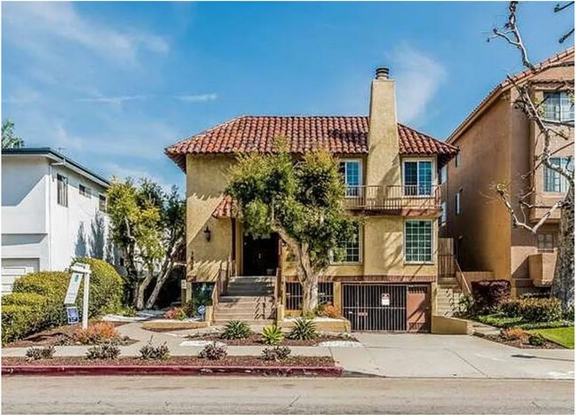 Building Photo - 1606 S Barrington Ave