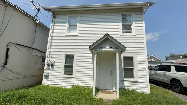 Building Photo - 280 4th Ave
