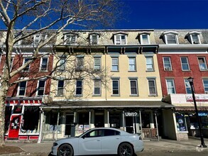 Building Photo - 118 Main St