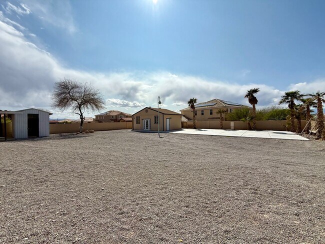 Building Photo - 5/BD 2.5/BA Spacious Home with Casita, RV ...