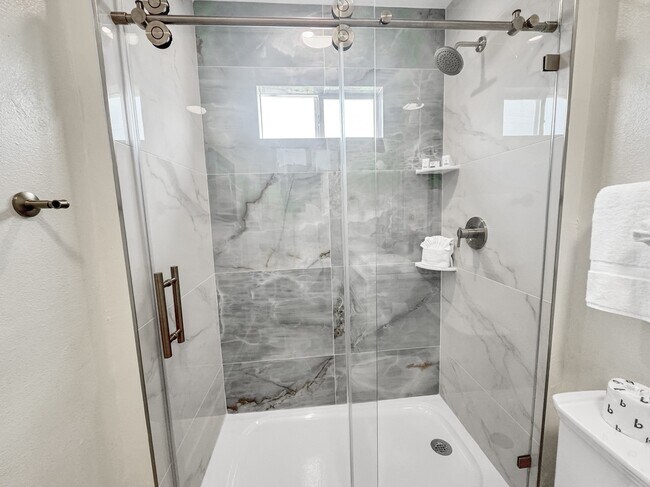 Building Photo - 1504 Christopher Columbus Blvd