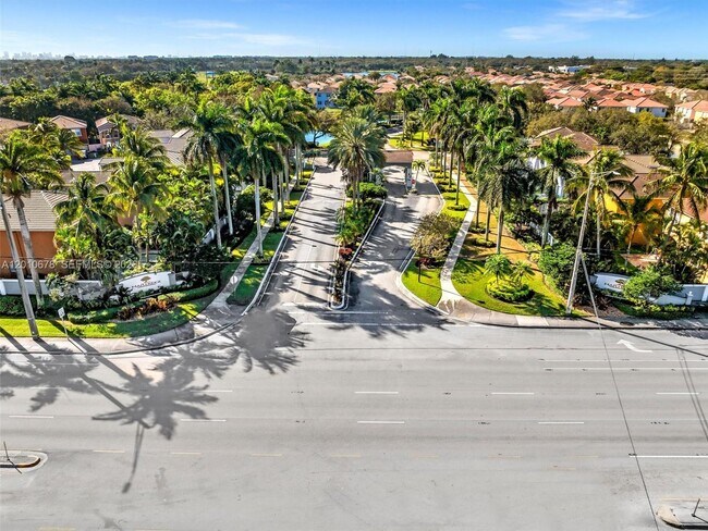 Building Photo - 3863 SW 53rd Pl