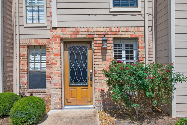 Building Photo - 6700 Richardson Rd