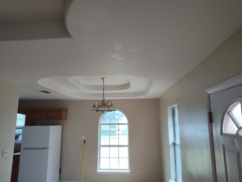 Building Photo - 2117 Aruba Dr