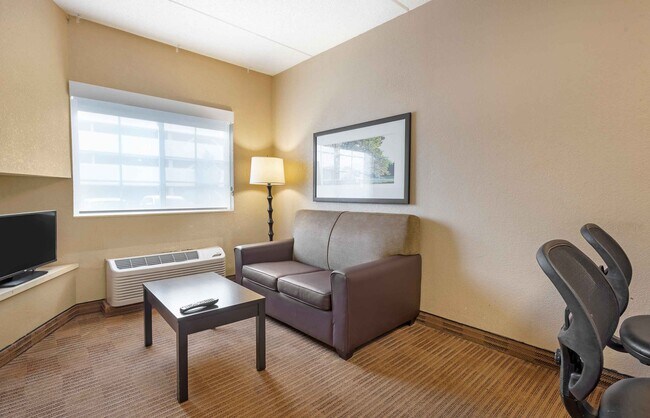 Building Photo - Furnished Studio-Secaucus - New York City Area