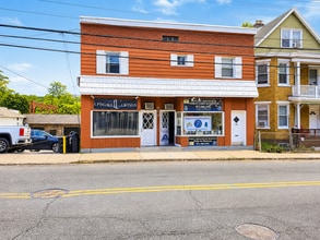 Building Photo - 339 Valley St
