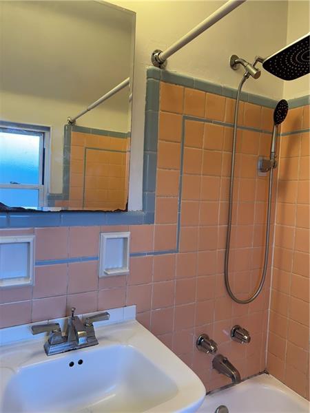 Building Photo - 231 Jonquil Pl