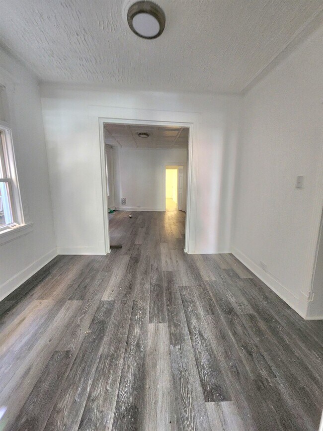 Building Photo - 105 Wilkinson Ave