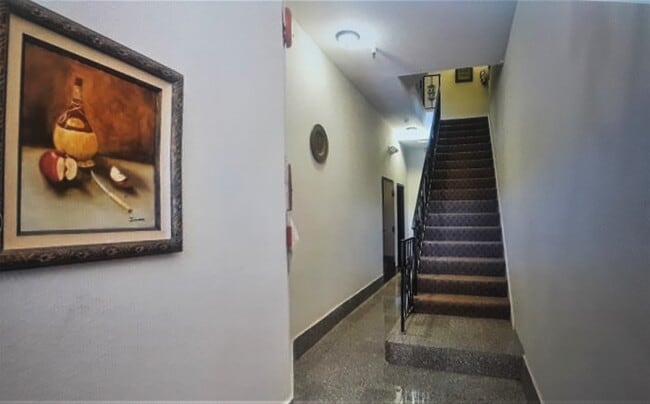 Inside Lobby - 1580 Great Hwy