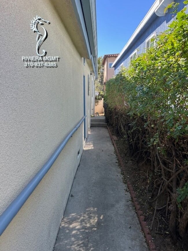 Building Photo - House in Redondo Beach