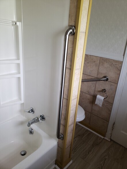 Bathroom - 557 4th St