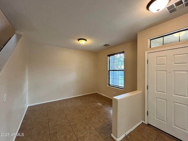 Building Photo - 2794 S Anderson Ln