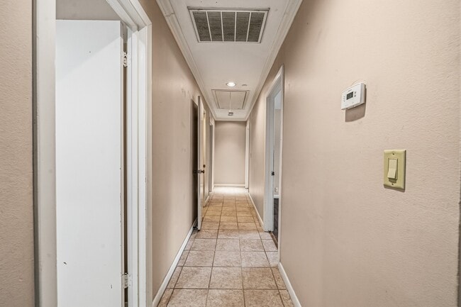 Building Photo - 4501 Willowbend Blvd