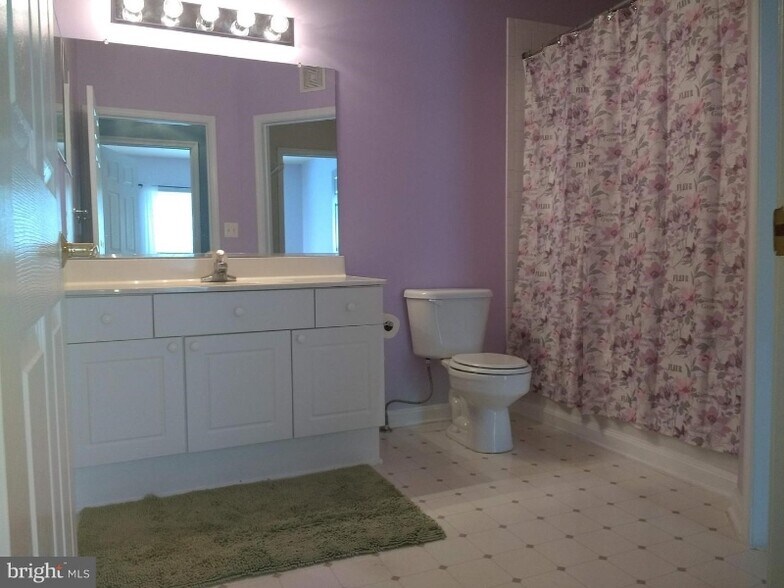 Building Photo - 4561 Strutfield Ln