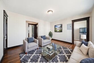 Building Photo - 41 Richardson Ave