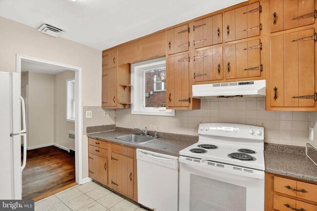 Building Photo - 3316 Gumwood Dr