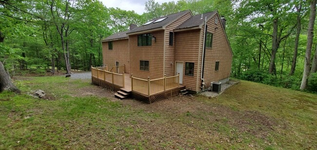 Building Photo - 200 Range Rd
